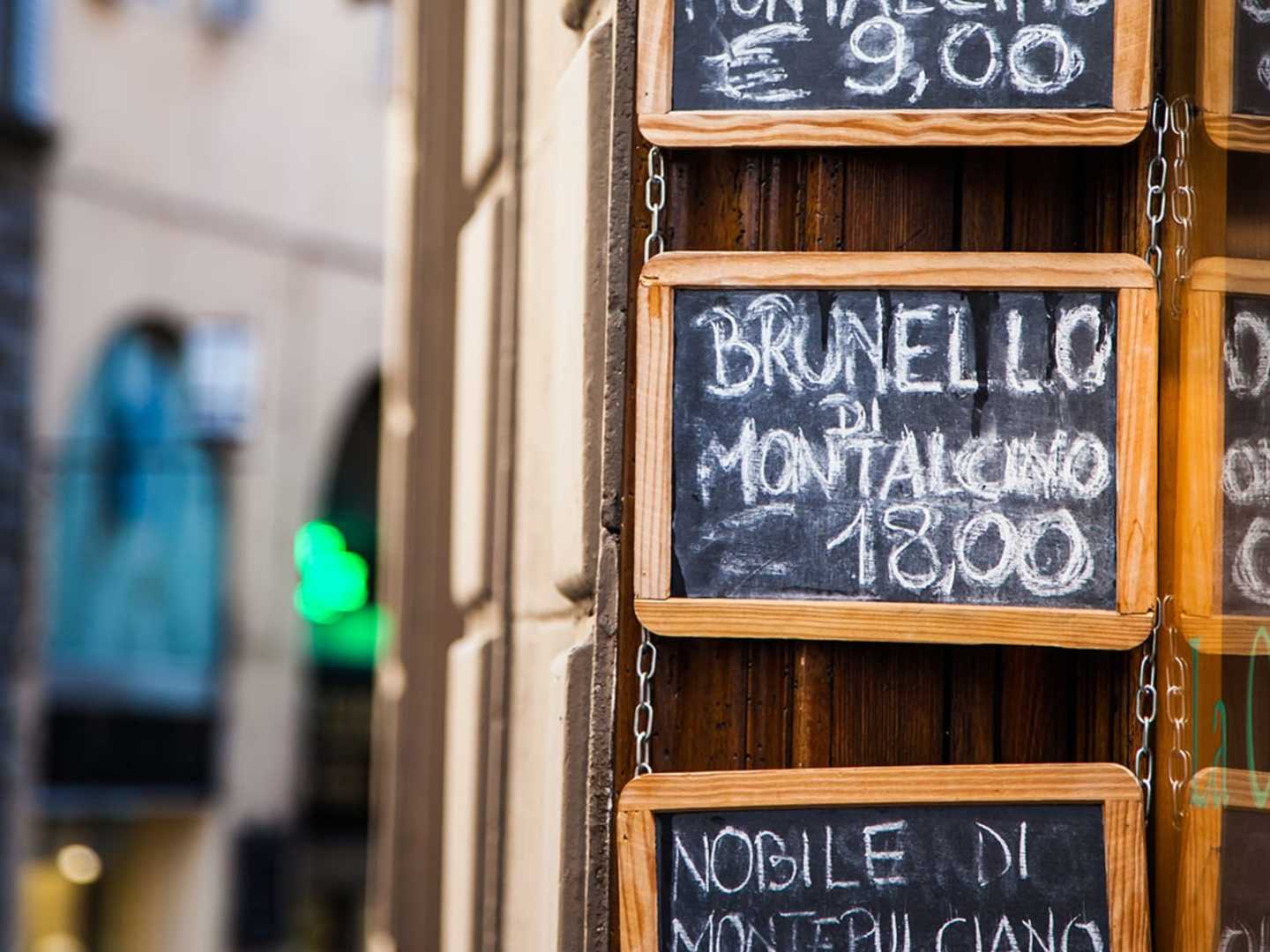 Skylt med texten Brunello di Montalchino 
