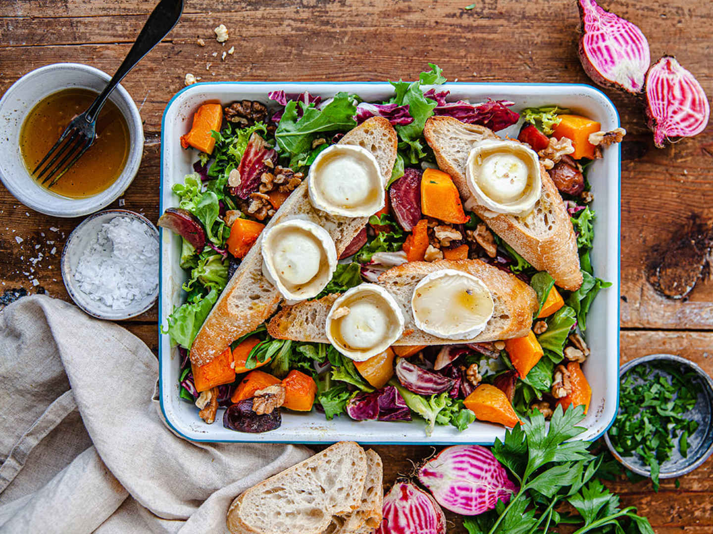 Chèvre chaud i plåt med sallad