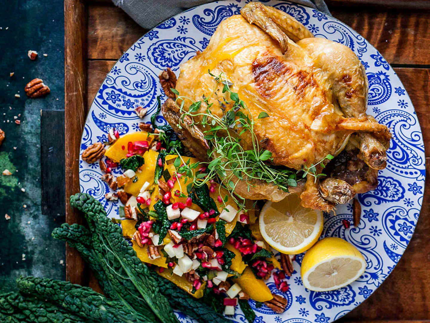 Citron- och vitlökskyckling med ugnsbakad pumpasallad