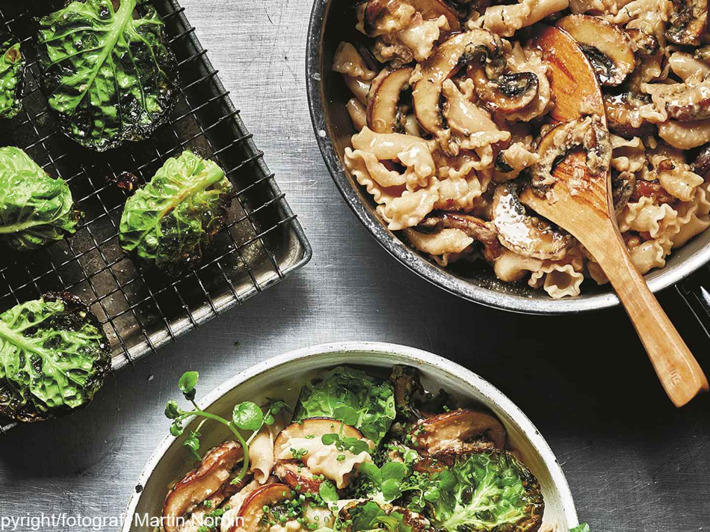 Krämig svampasta med brysselkål