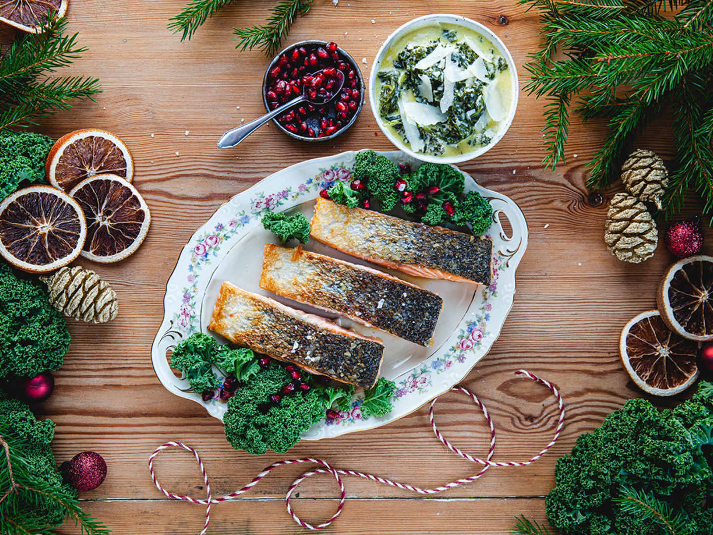 Halstrad lax med gräddstuvad grönkål