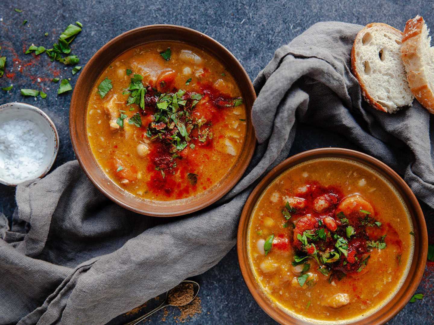 Den argentinska grytan Locro med butternutpumpa