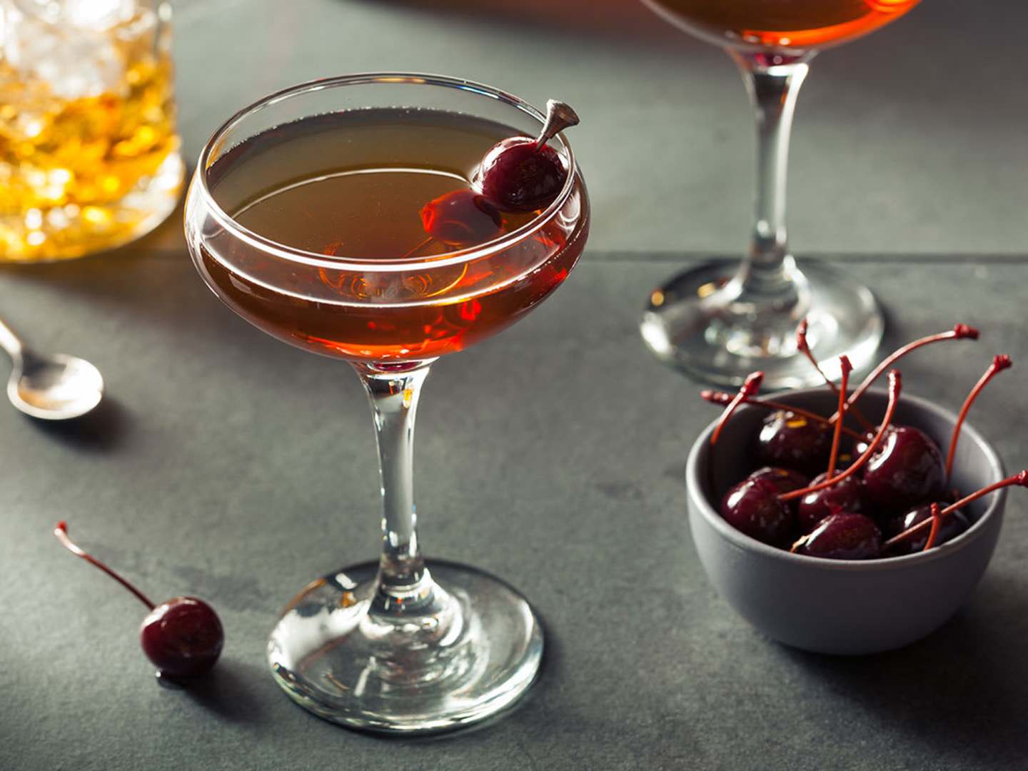 Cocktailglas med drinken Manhattan