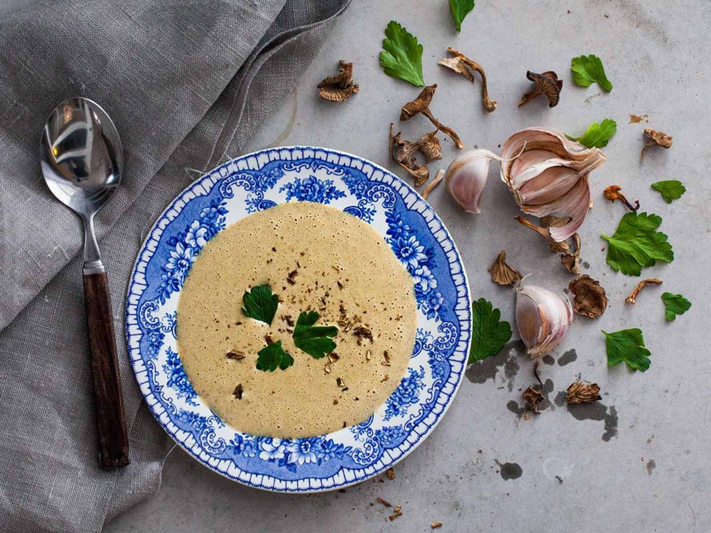 Mustig svampsoppa med madeira