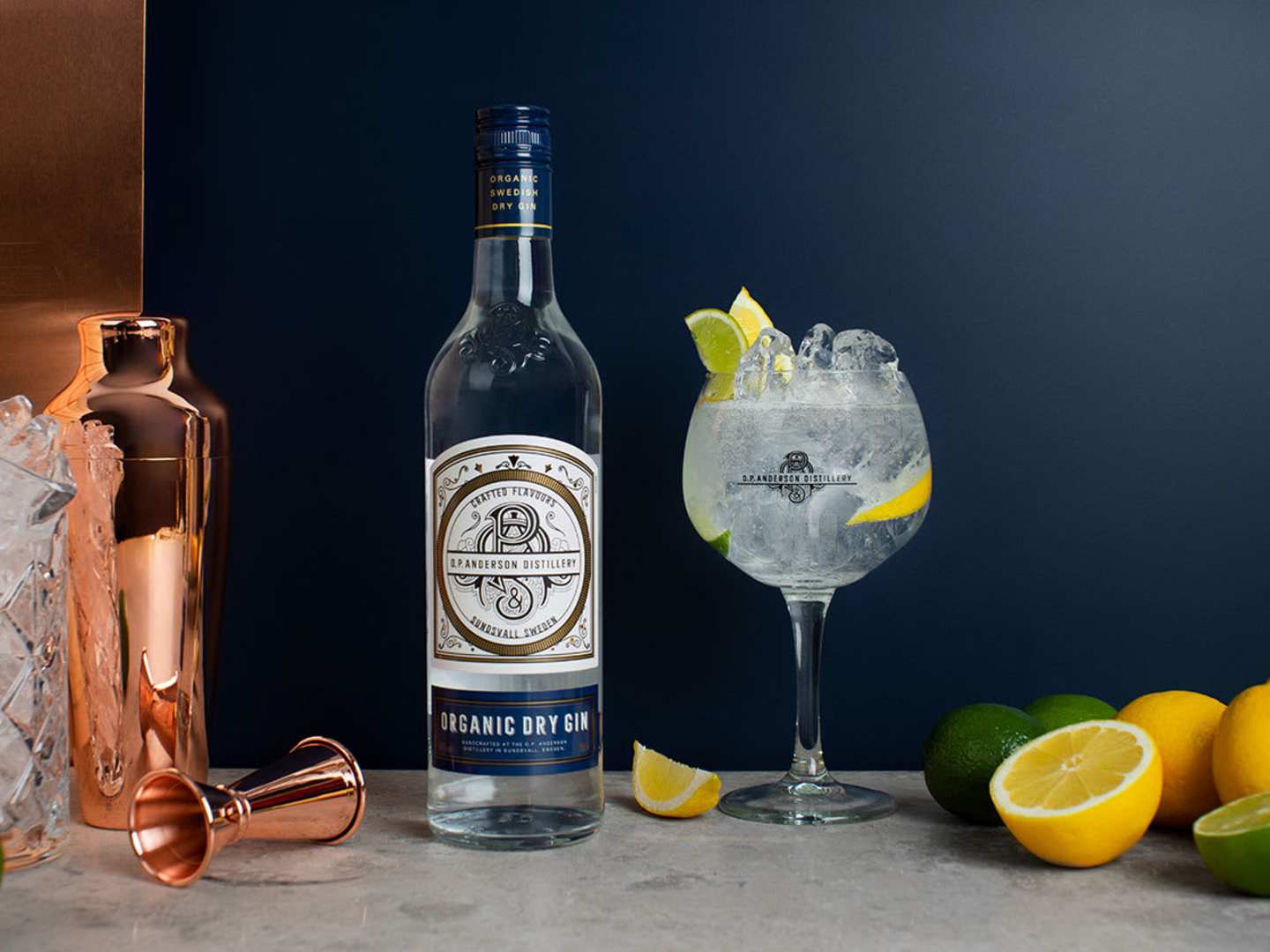 O.P. Anderson Distillery Organic Dry Gin med drink