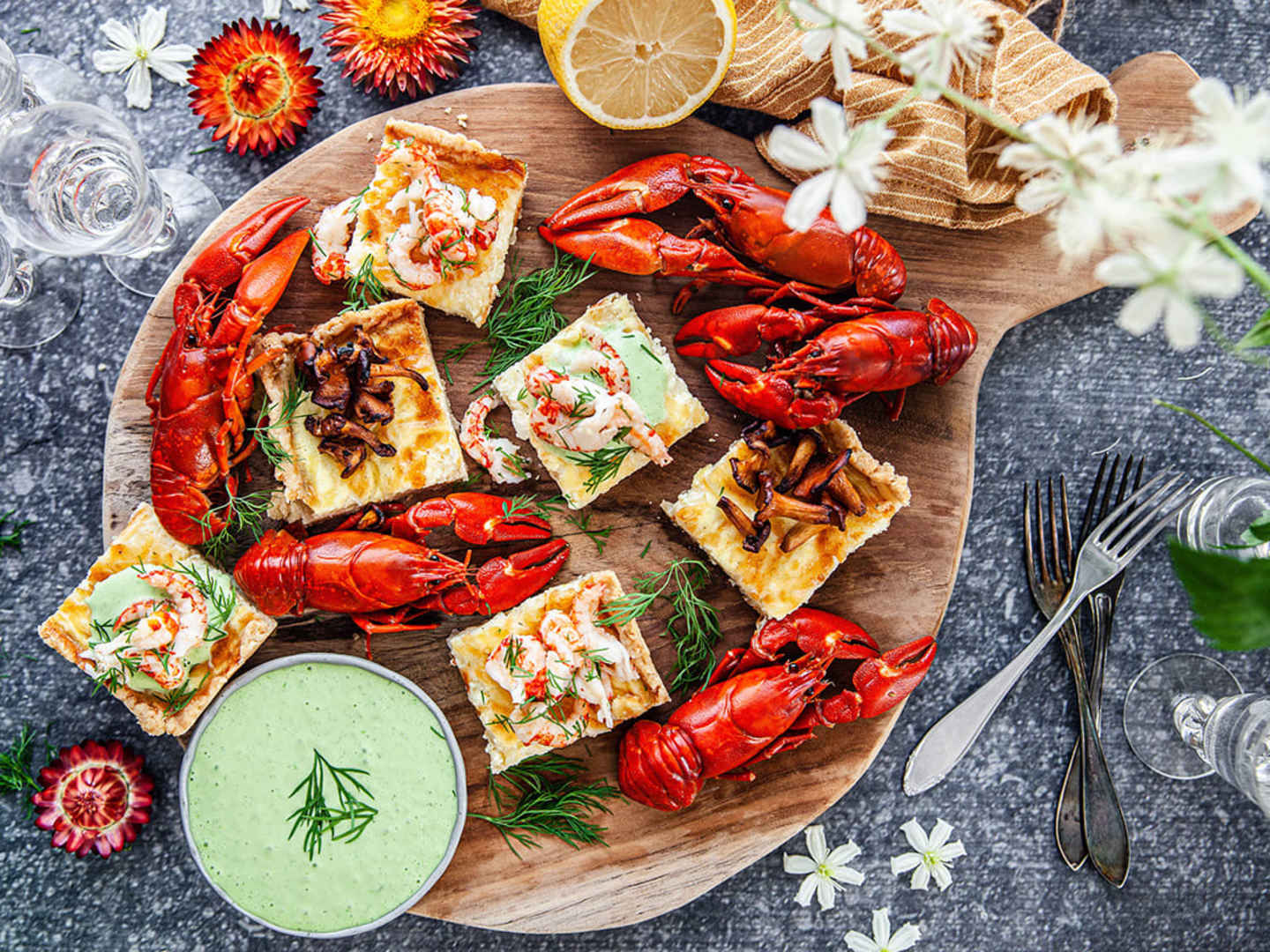 Ost- och lökpaj till kräftskivan