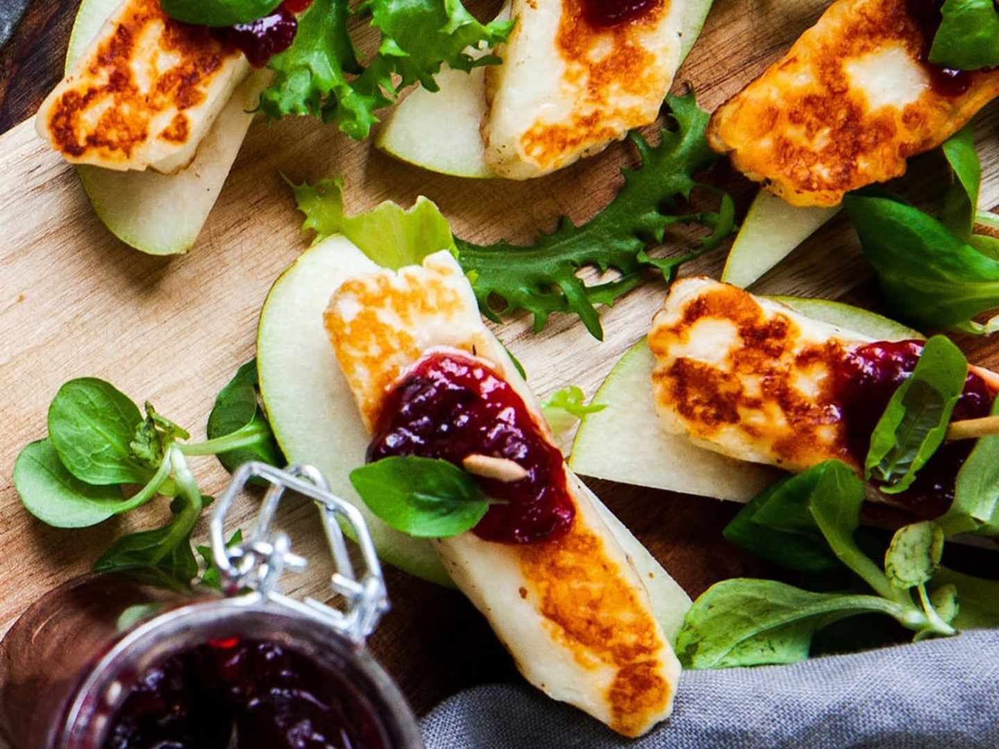 Päronsnittar med halloumi