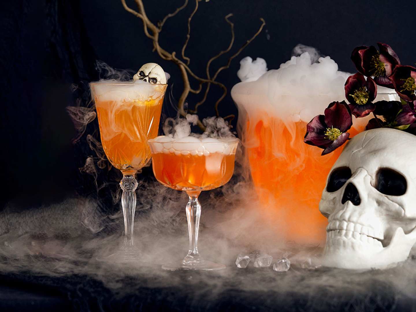 Klassisk halloweendrink: Rykande Häxkittelbål.