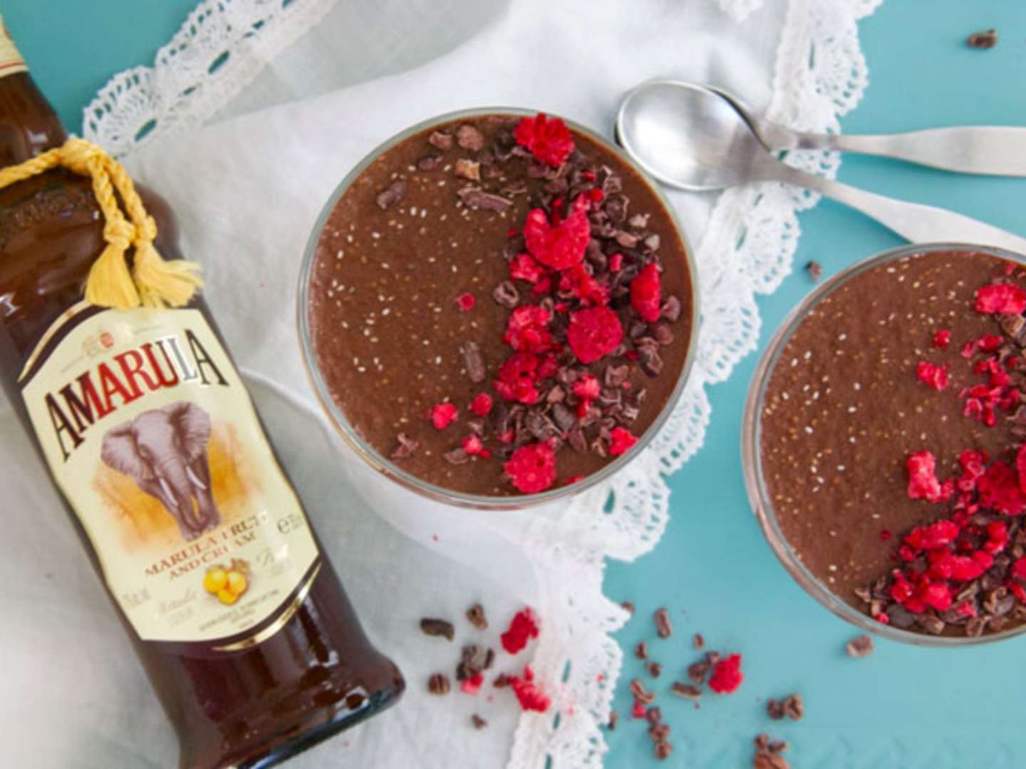 Amarula Chia-chokladpudding med Amarulaflaska