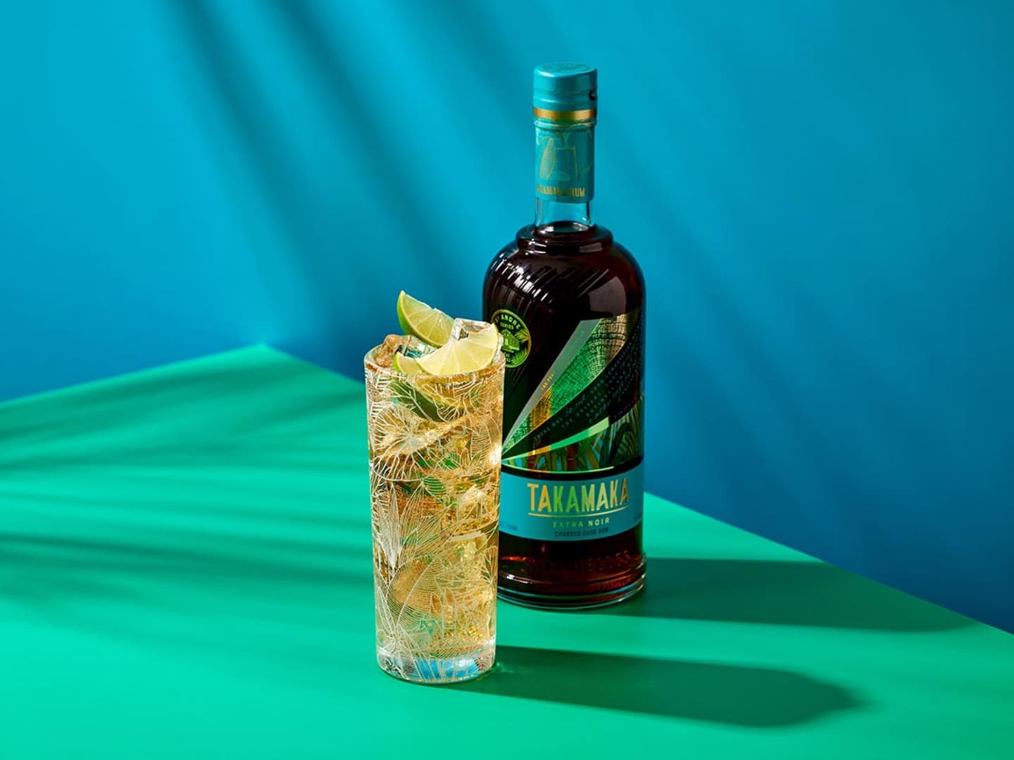 Takamaka St André Extra Noir med drink