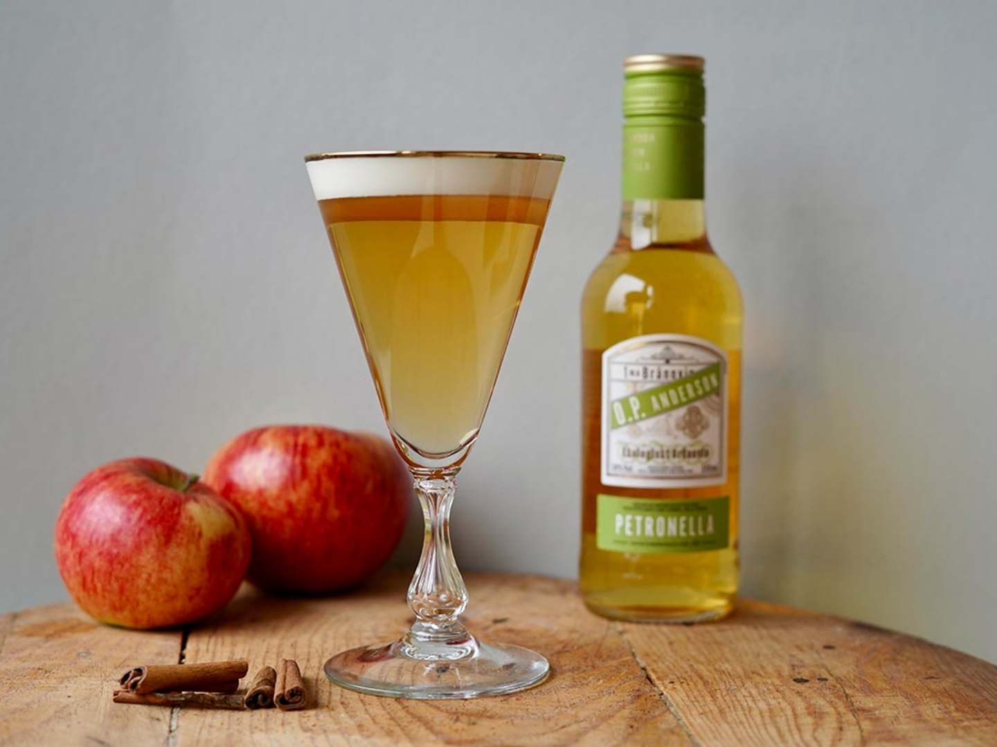 Varm äppeldrink med O.P. Petronella