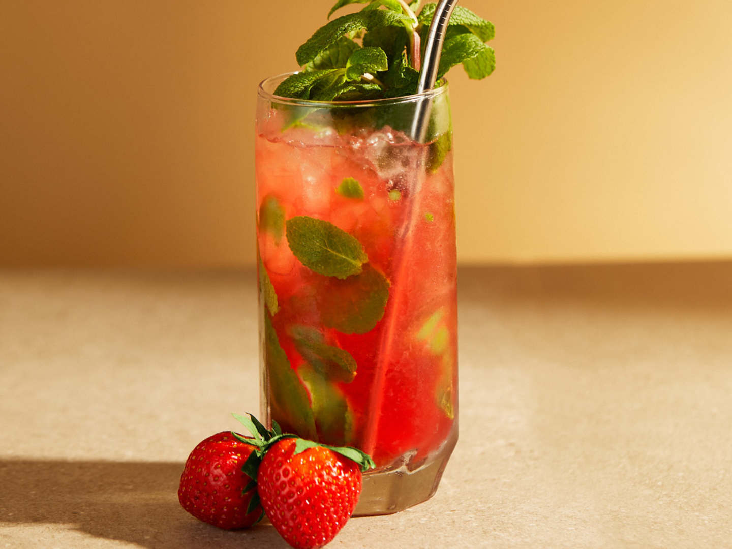Strawberry Mint Smash
