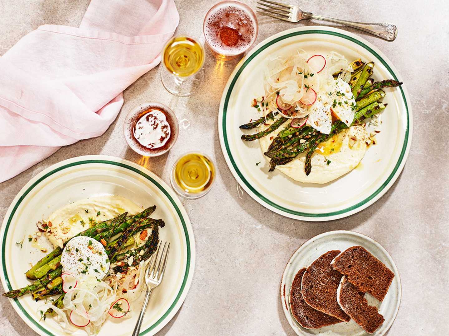 Grillad sparris med Västerbottenskräm