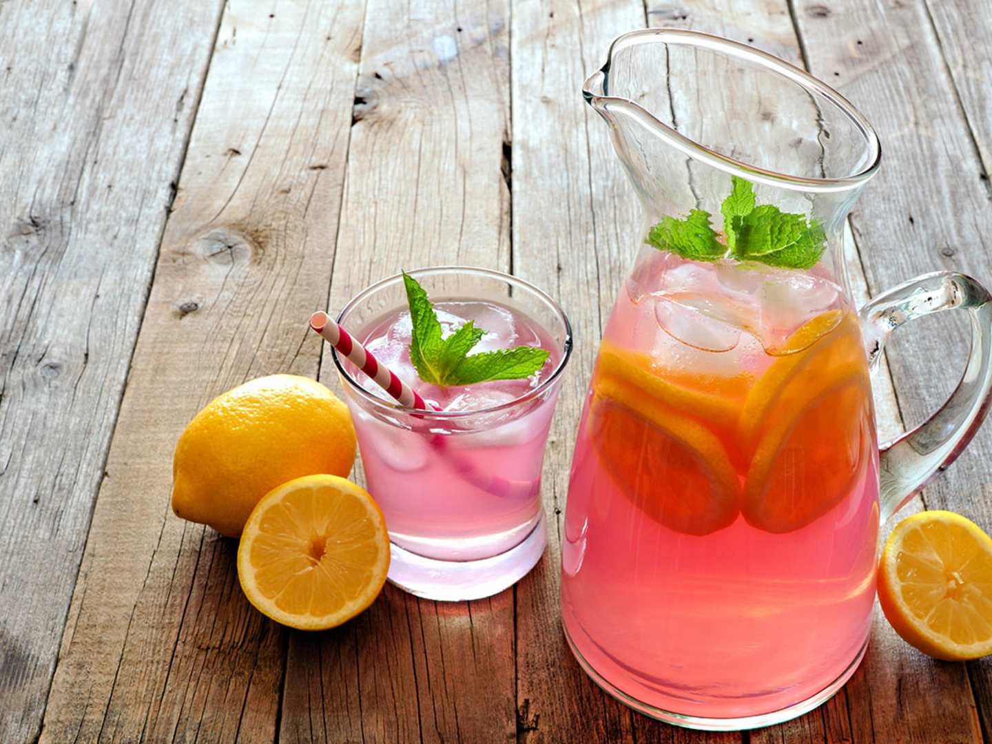 Koskenkorva Rhubarb Lemonade