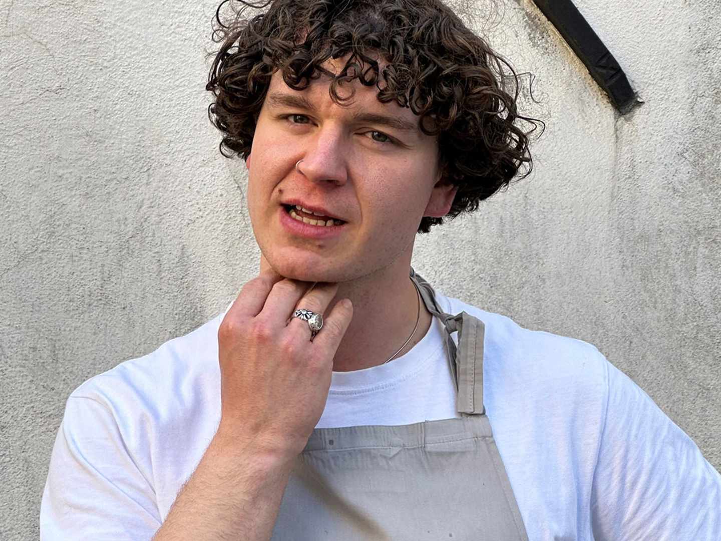 Hugo Örn driver baren med en egen identitet