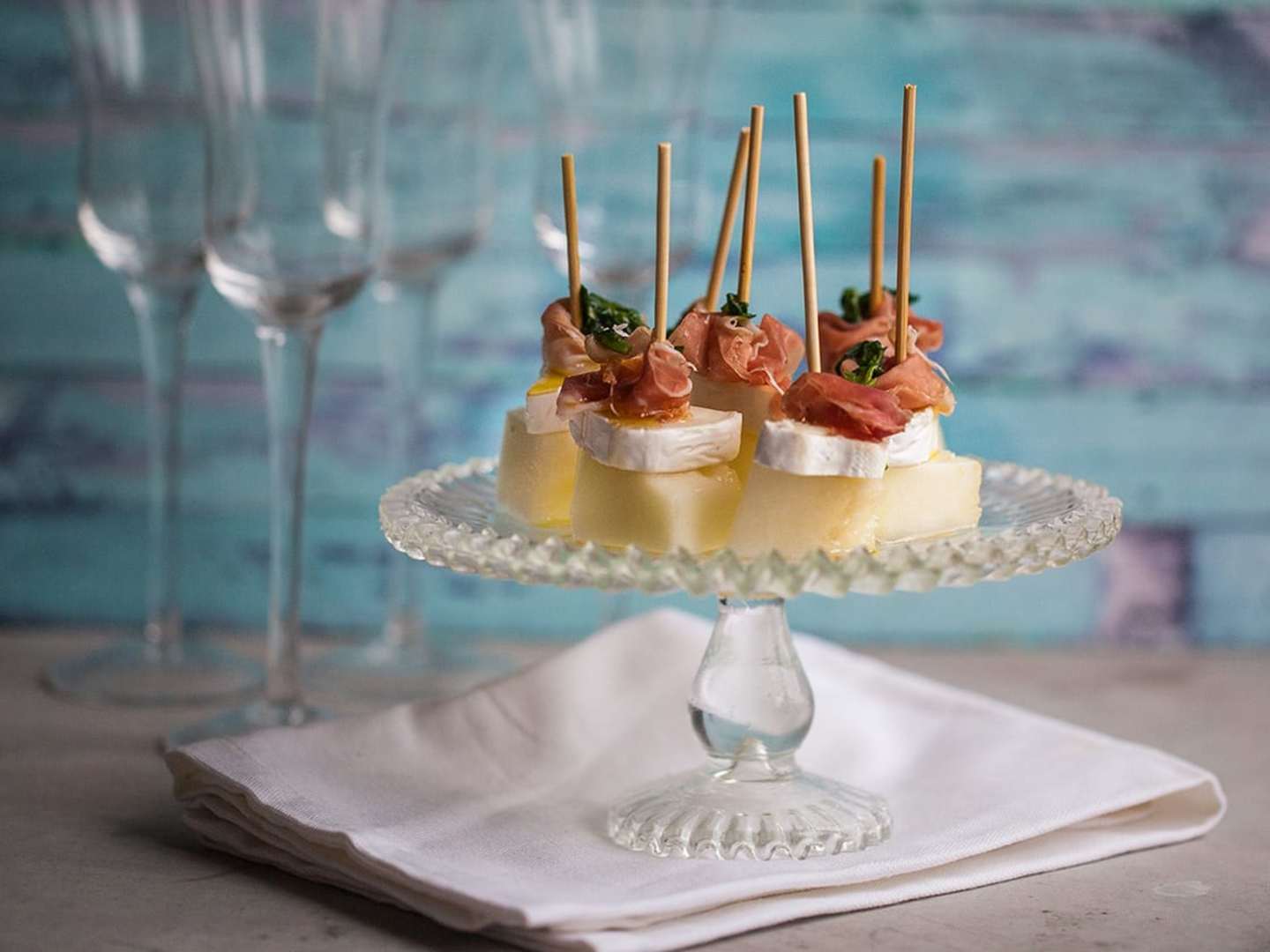 Tilltugg till prosecco: Melon- och getostspett