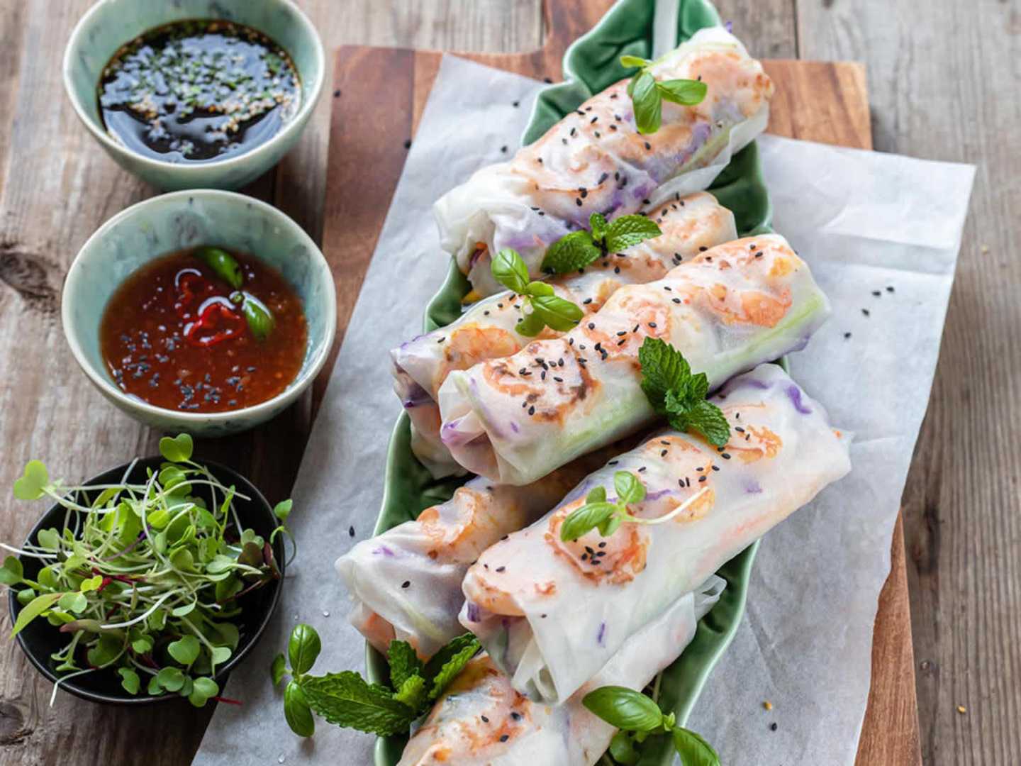 Vietnamesiska vårrullar med sås