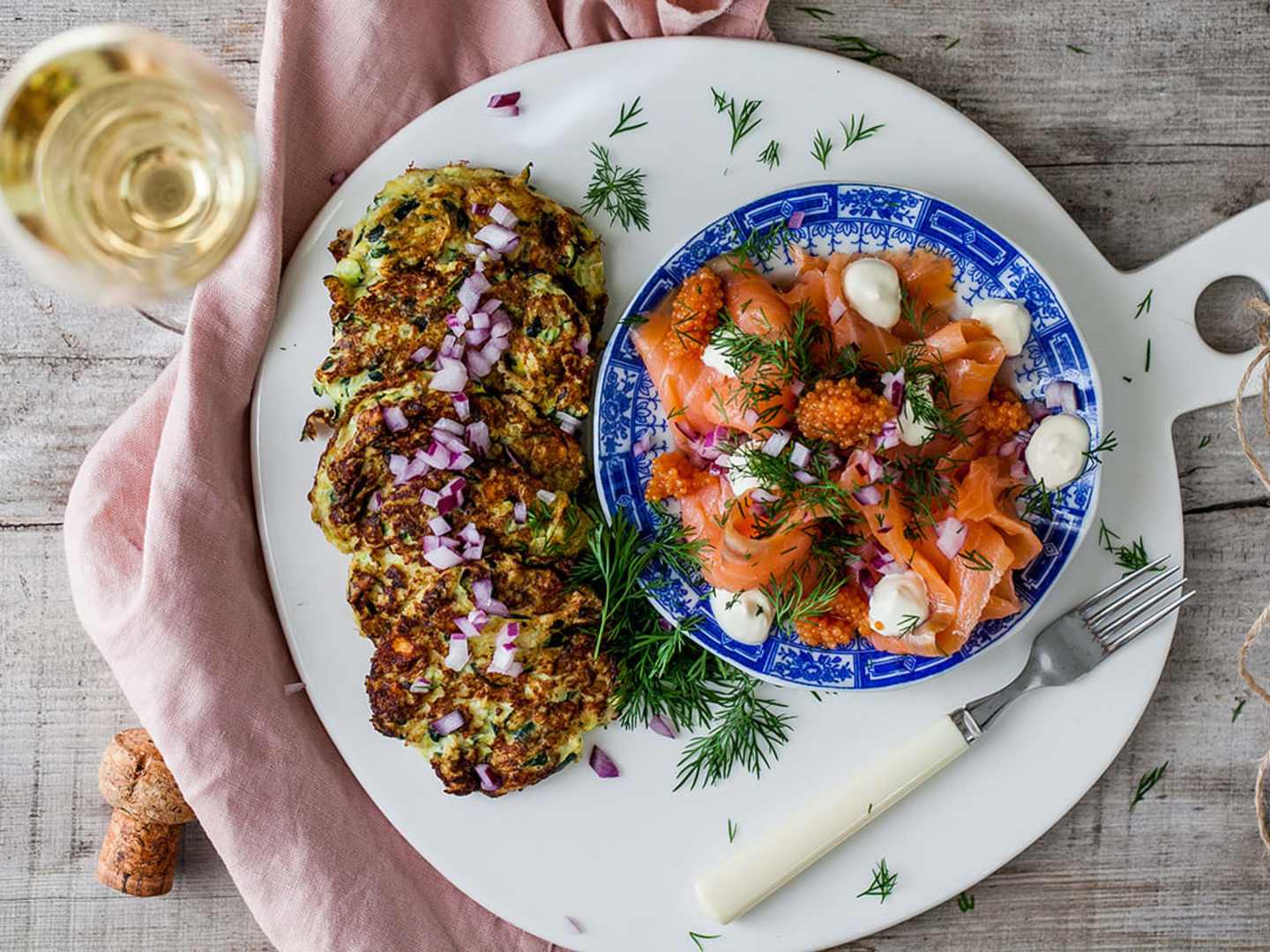 Zucchiniplättar med kallrökt lax