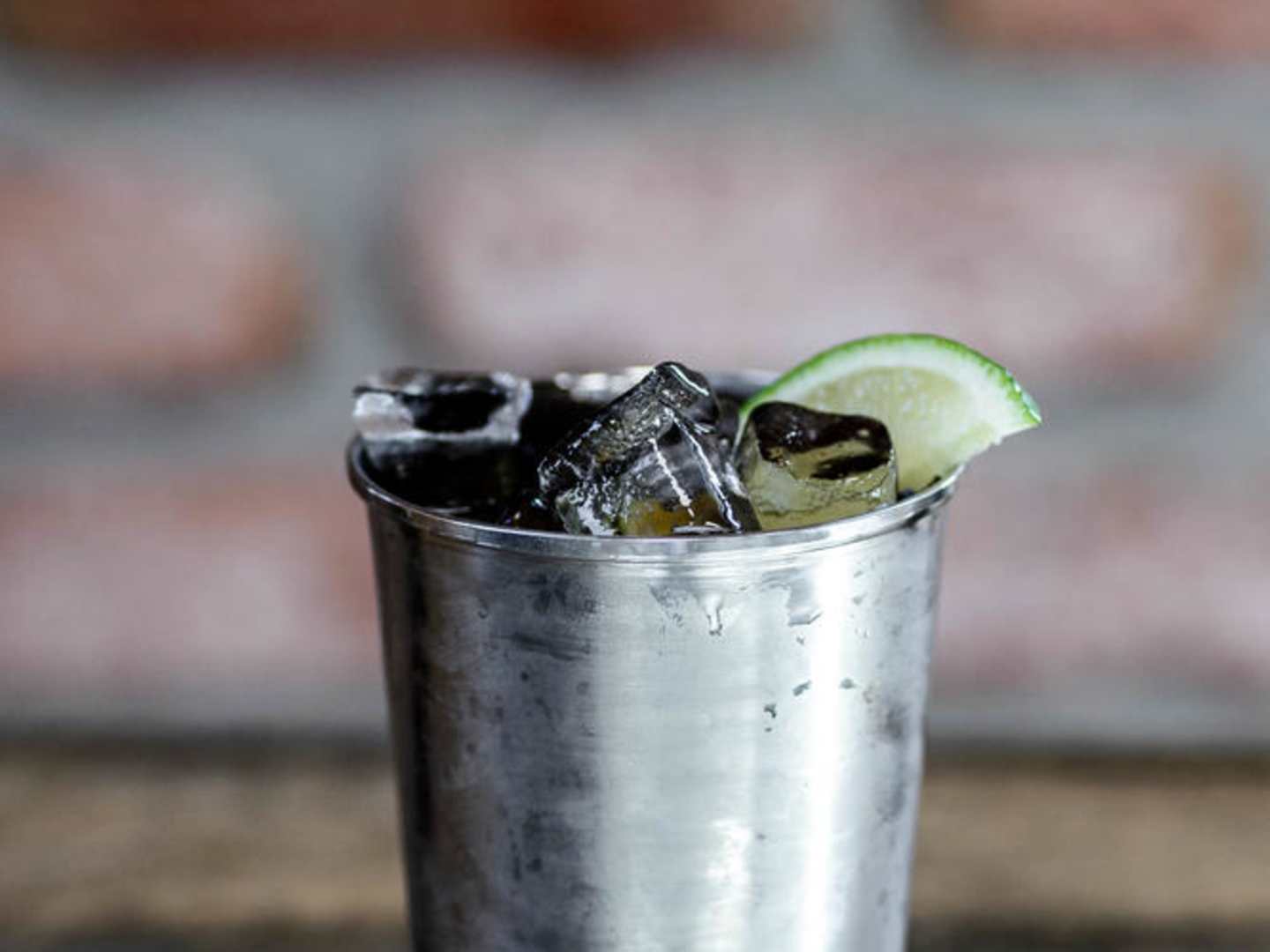 Aquavit Tonic drinkkiohje