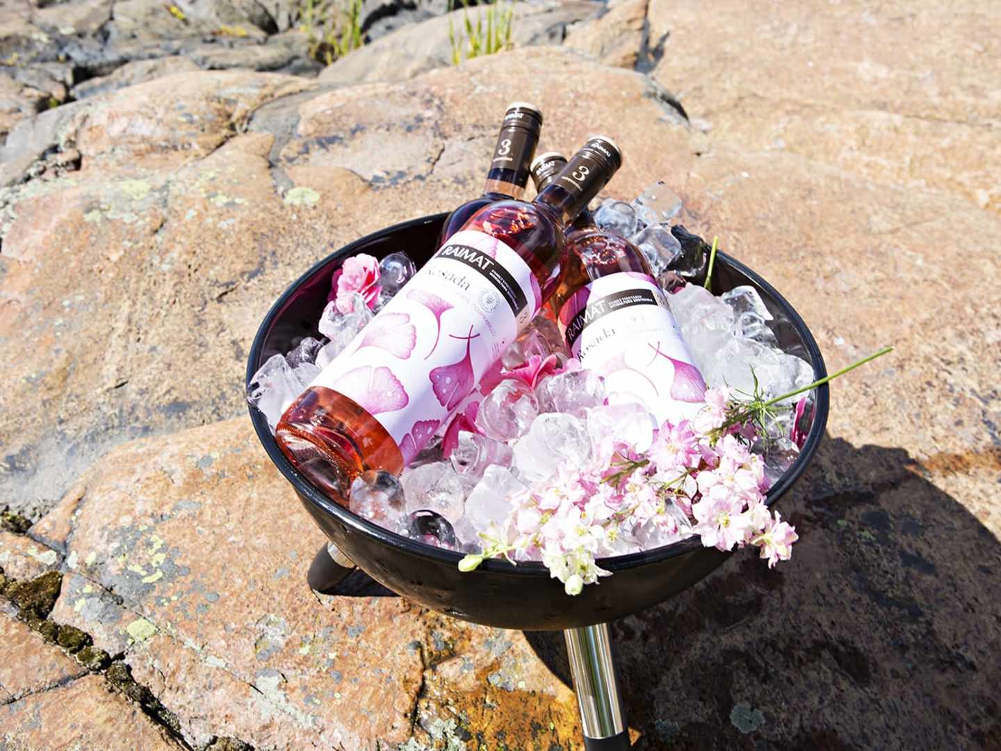 Kurkkaa kesäjuomien viilennysvinkit