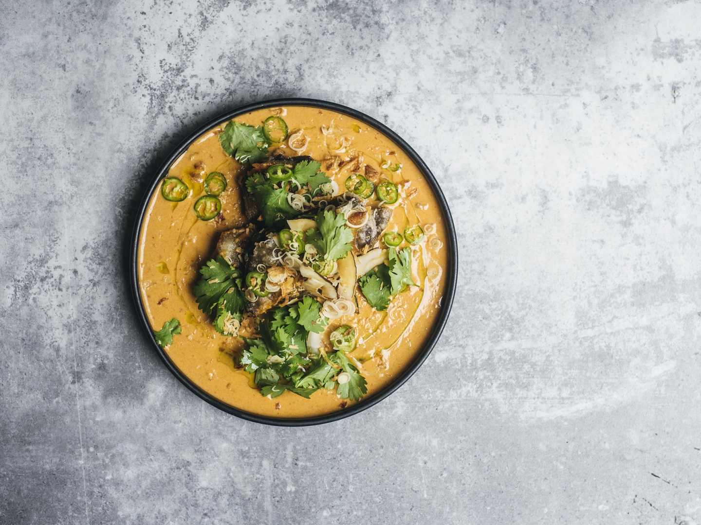 Paahdettu munakoiso ja kookoskastike