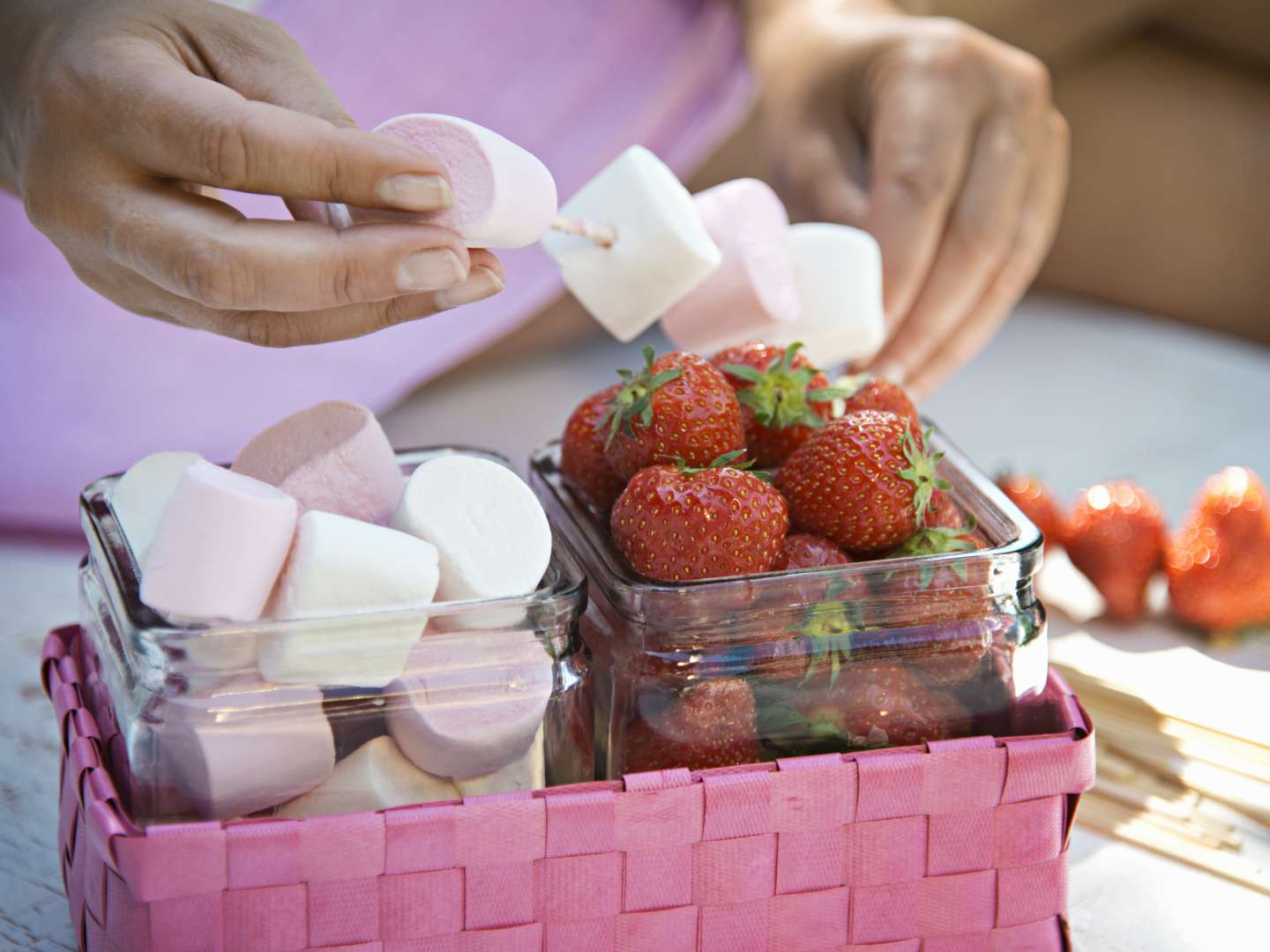 Paahdetut vaahtokarkit + kuohuviinisuositus