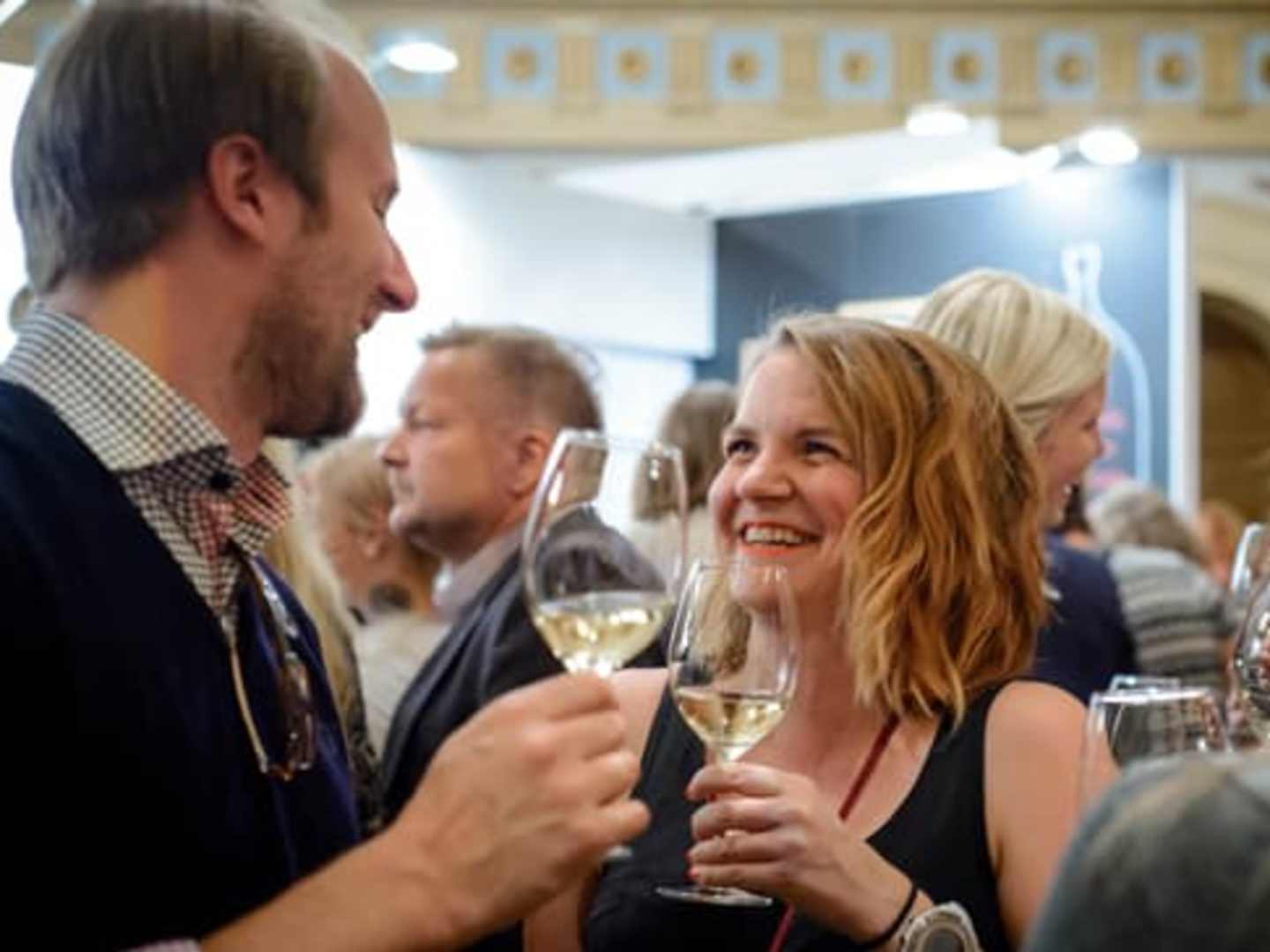 Suomalaiset mutkattomia viininjuojia