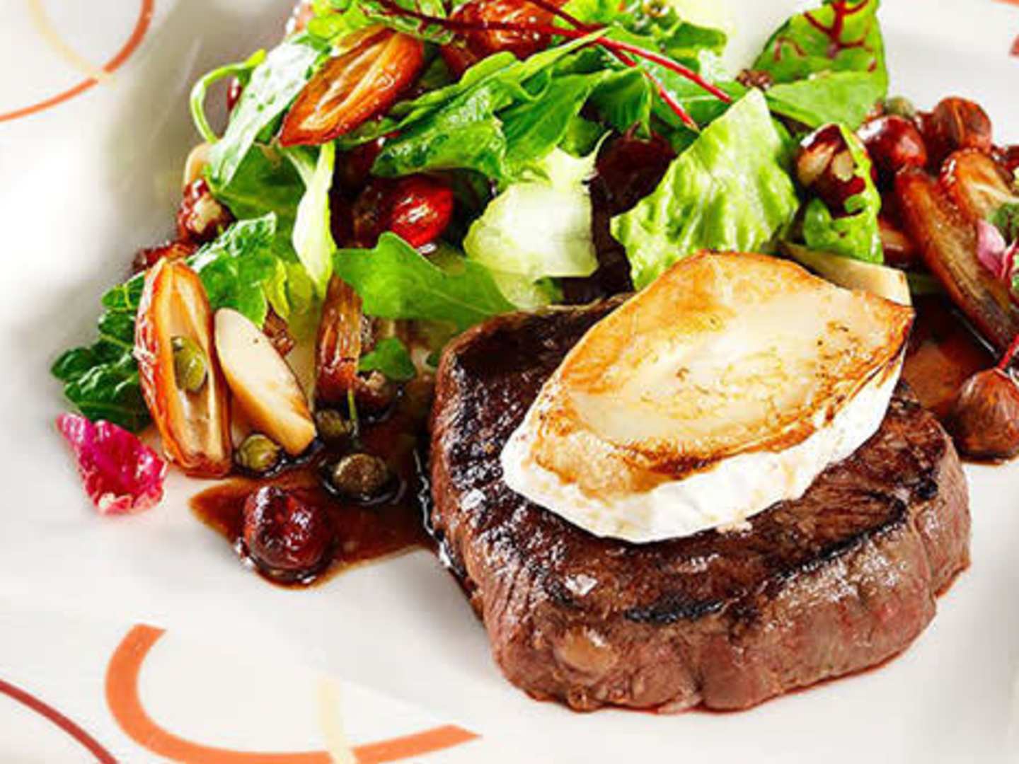 Sisäfilepihvi vuohenjuustolla + viinisuositus