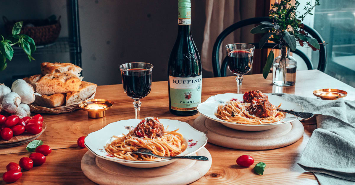 Spaghetti con Polpette al Sugo | Viinimaa