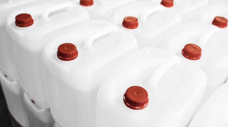 Tuotteet voivat olla pakattuina kanistereihin