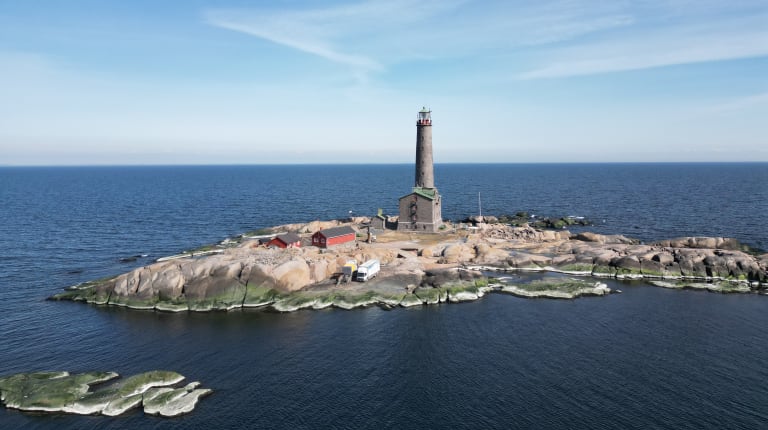 Bengtskarin saaren kiinteistöt lämpenevät jatkossa maalämmön avulla.