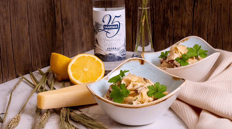 Kanapasta kooreses sidruni-viinakastmes