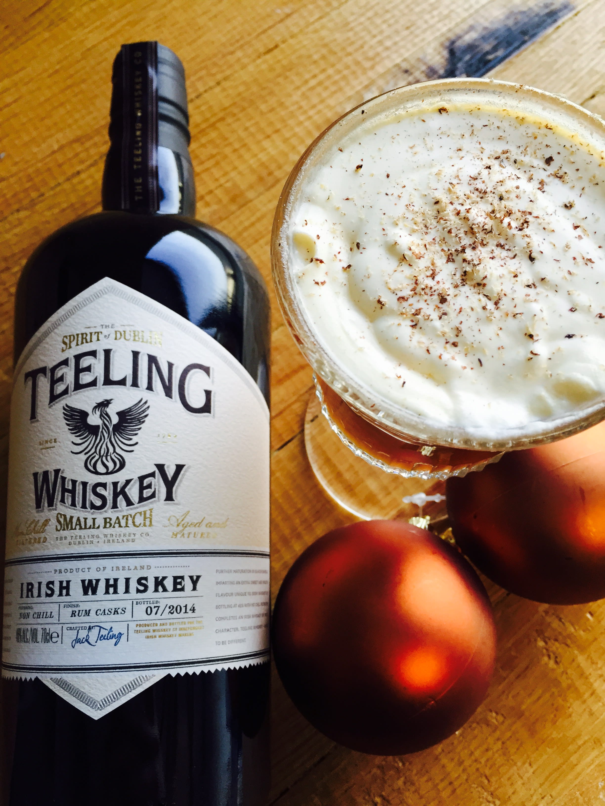 kuum viski kokteil vürtsika võiga Hot Buttered Teeling Whiskey