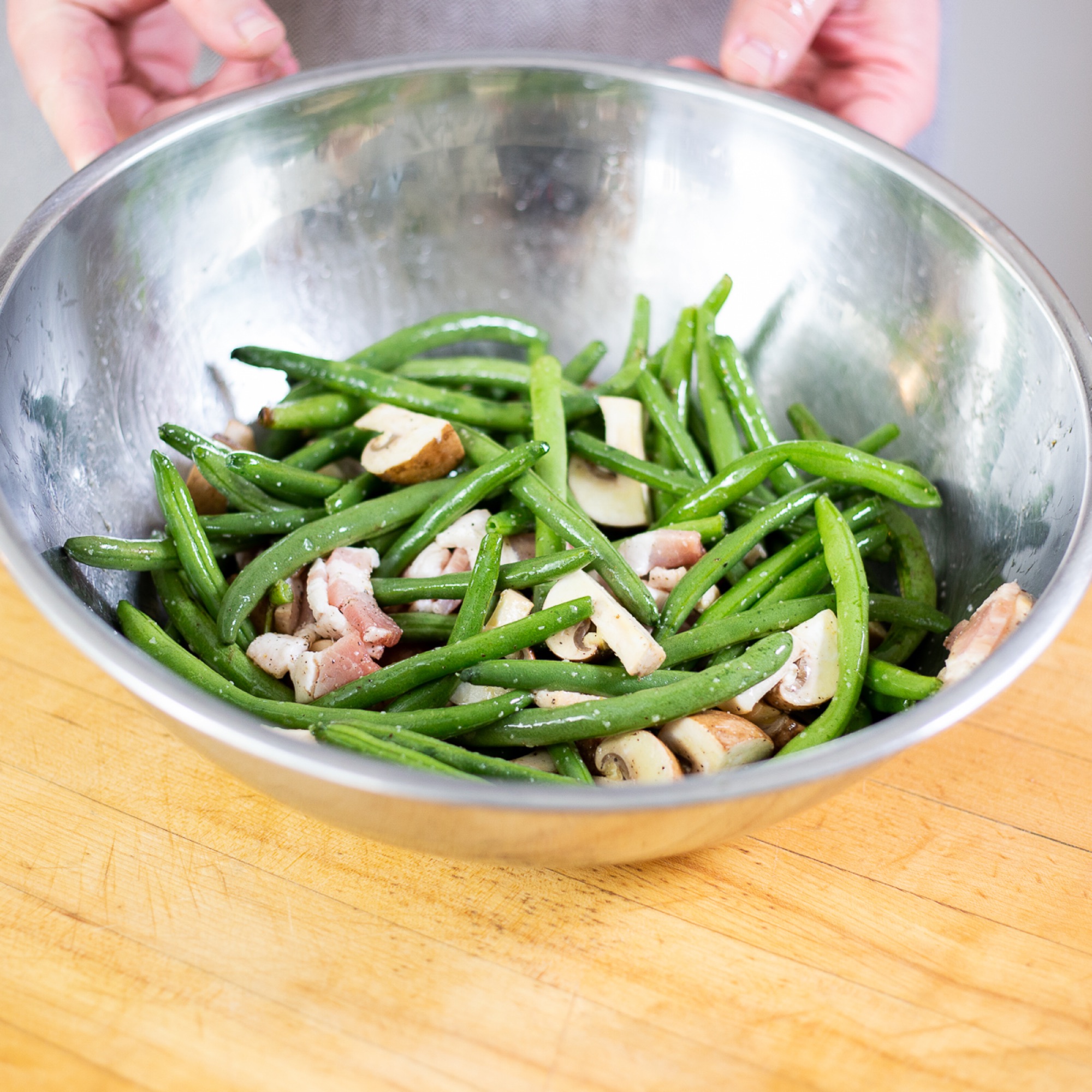 ConvectionRoasted Green Beans with Mushrooms, Bacon, and Toasted