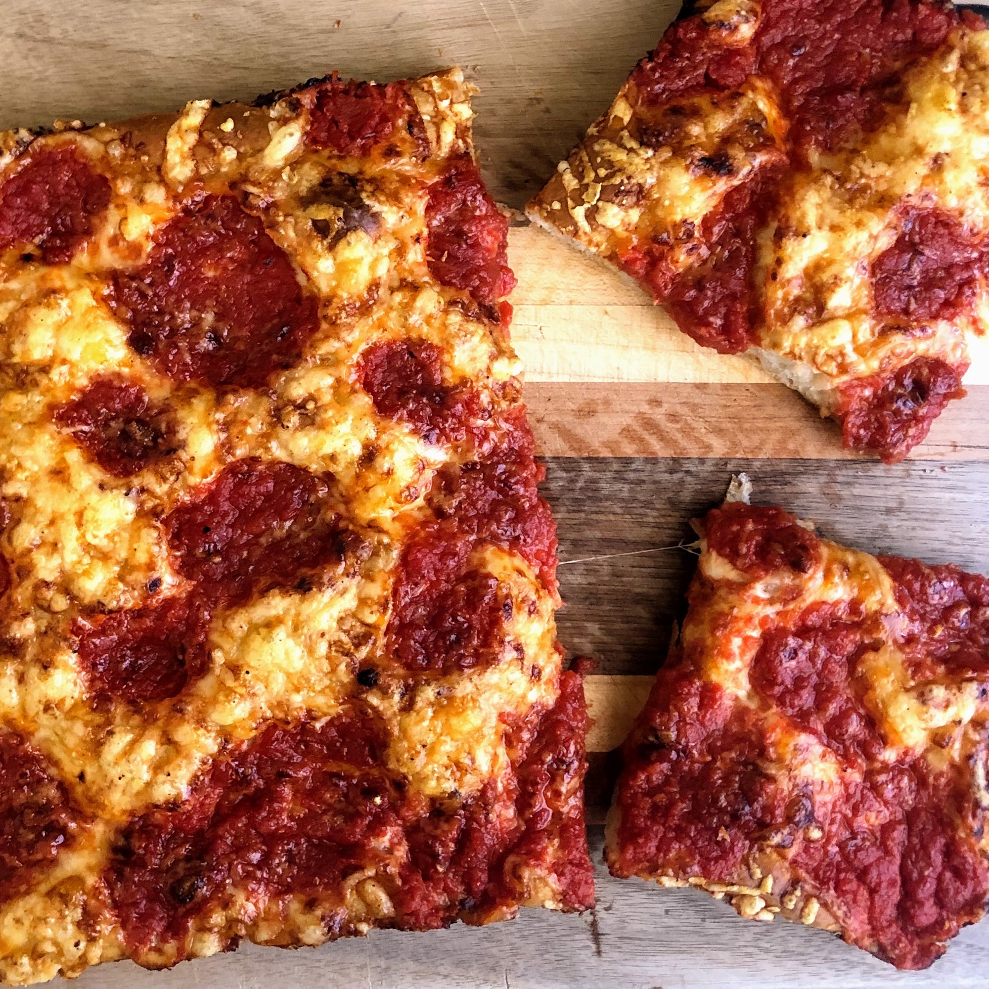 Homemade Detroit-style Pizza - Emmymade