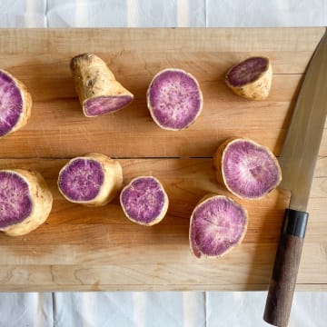 Prepare purple sweet potatoes.