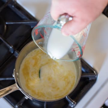 Make Béchamel