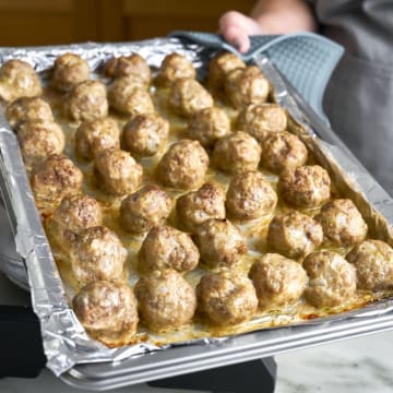 Brown meatballs 