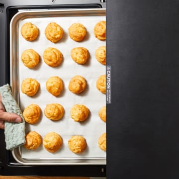   Let the Oven Adjust Automatically to Dry Bake  