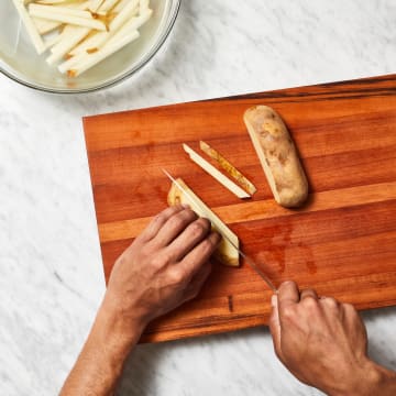 Cut Potatoes and Soak