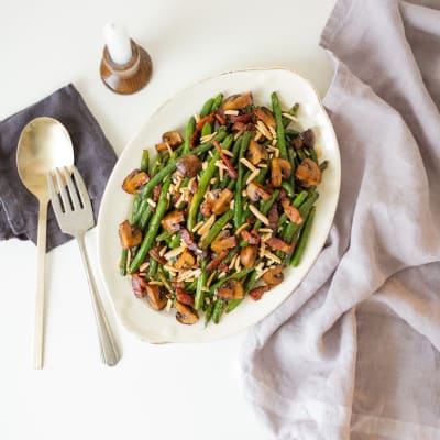 Convection-Roasted Green Beans with Mushrooms, Bacon, and Toasted Almonds 