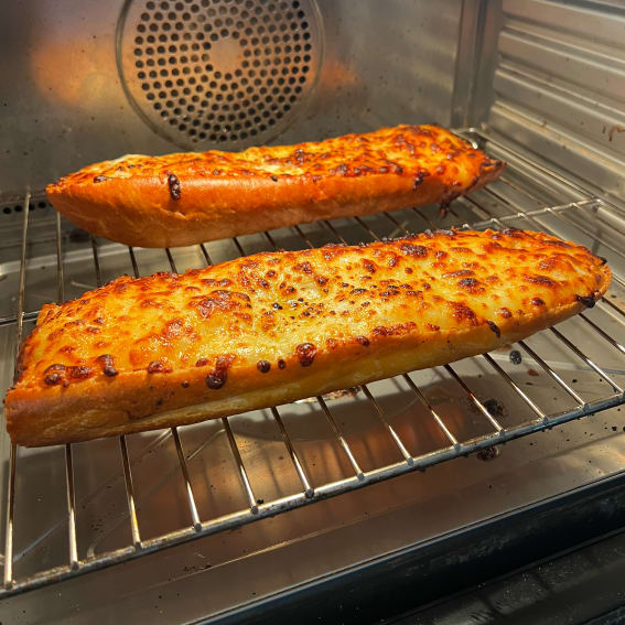 Broiled Cheesy Garlic Confit Bread