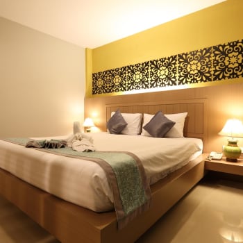SUPERIOR ROOM