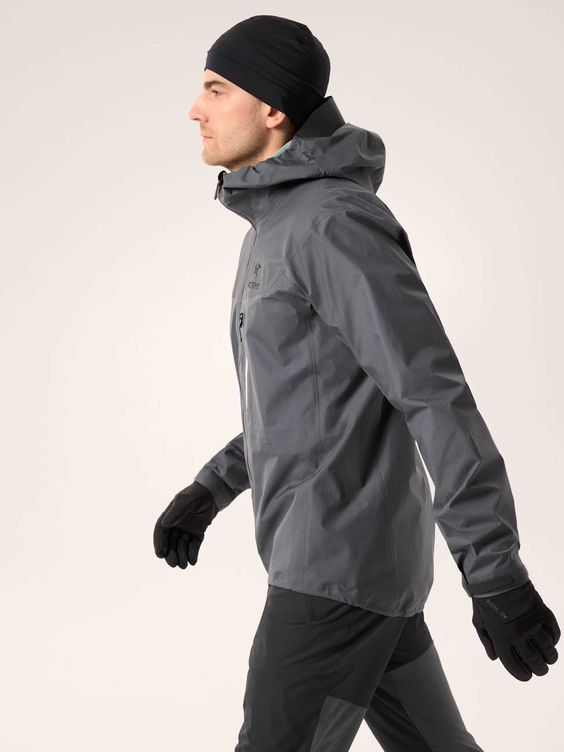 『Alpha Lightweight Jacket』Dk Grey/Black Alpha Lightweight Jacket Men's | Arc'teryx Canada