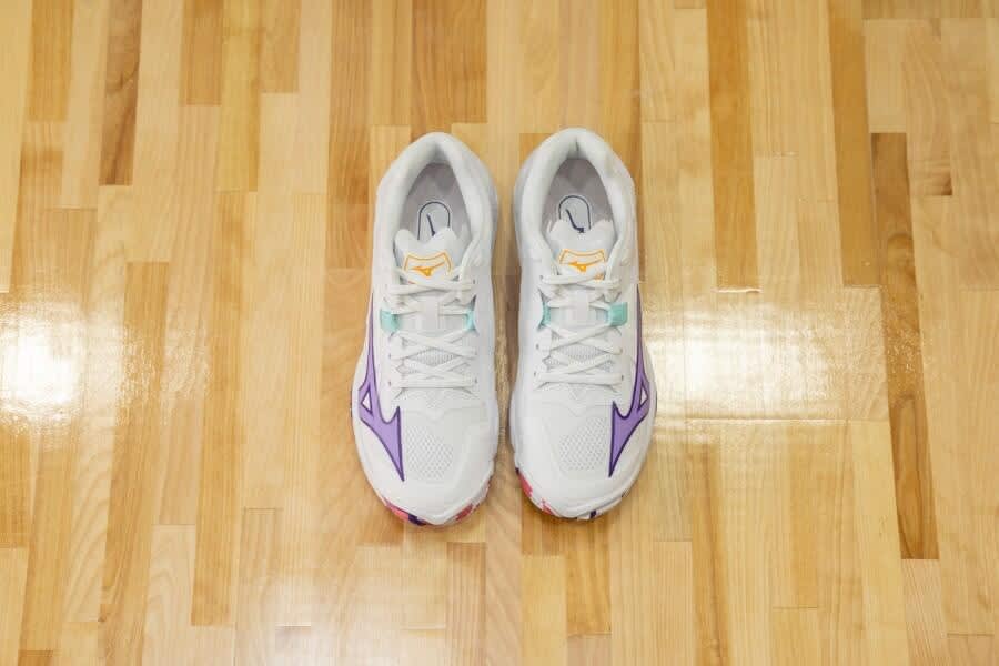 Mizuno Wave Lightning Z8 Dame