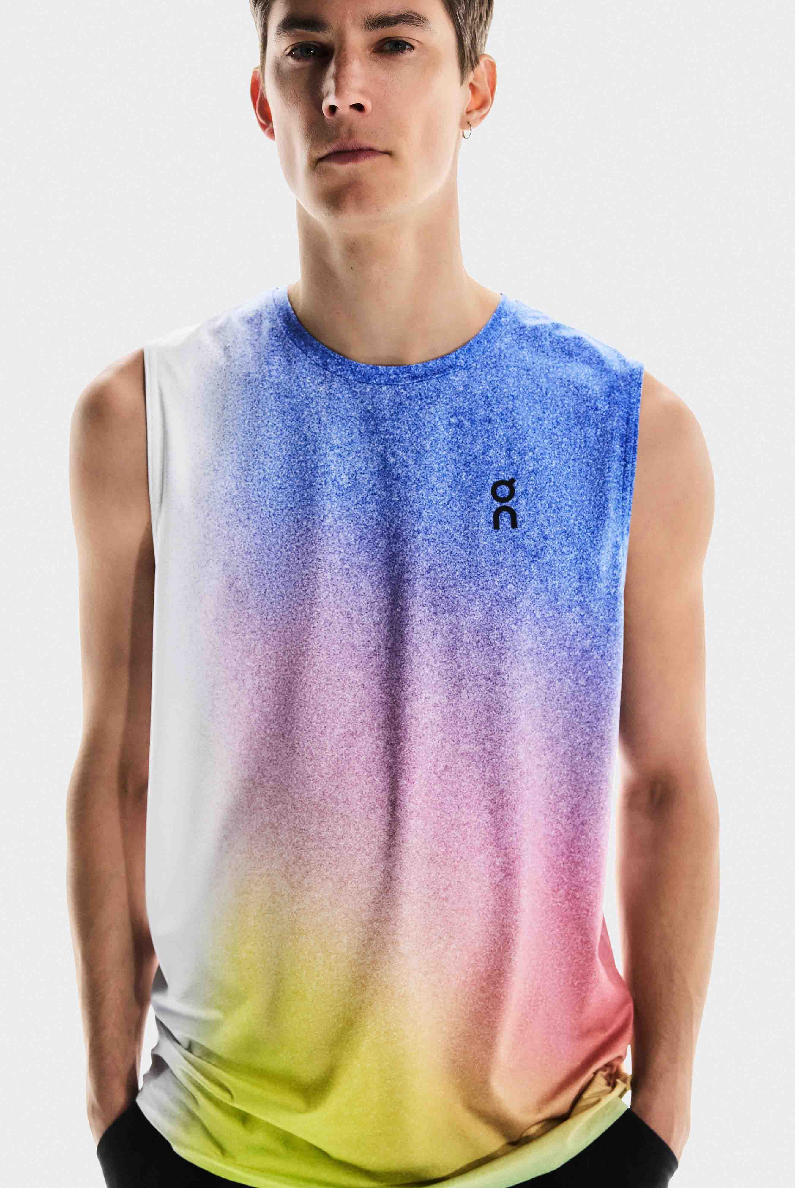 ウェア On Court Tank men's XS White | Indigo Men's Court Tank | White & Indigo | On Canada