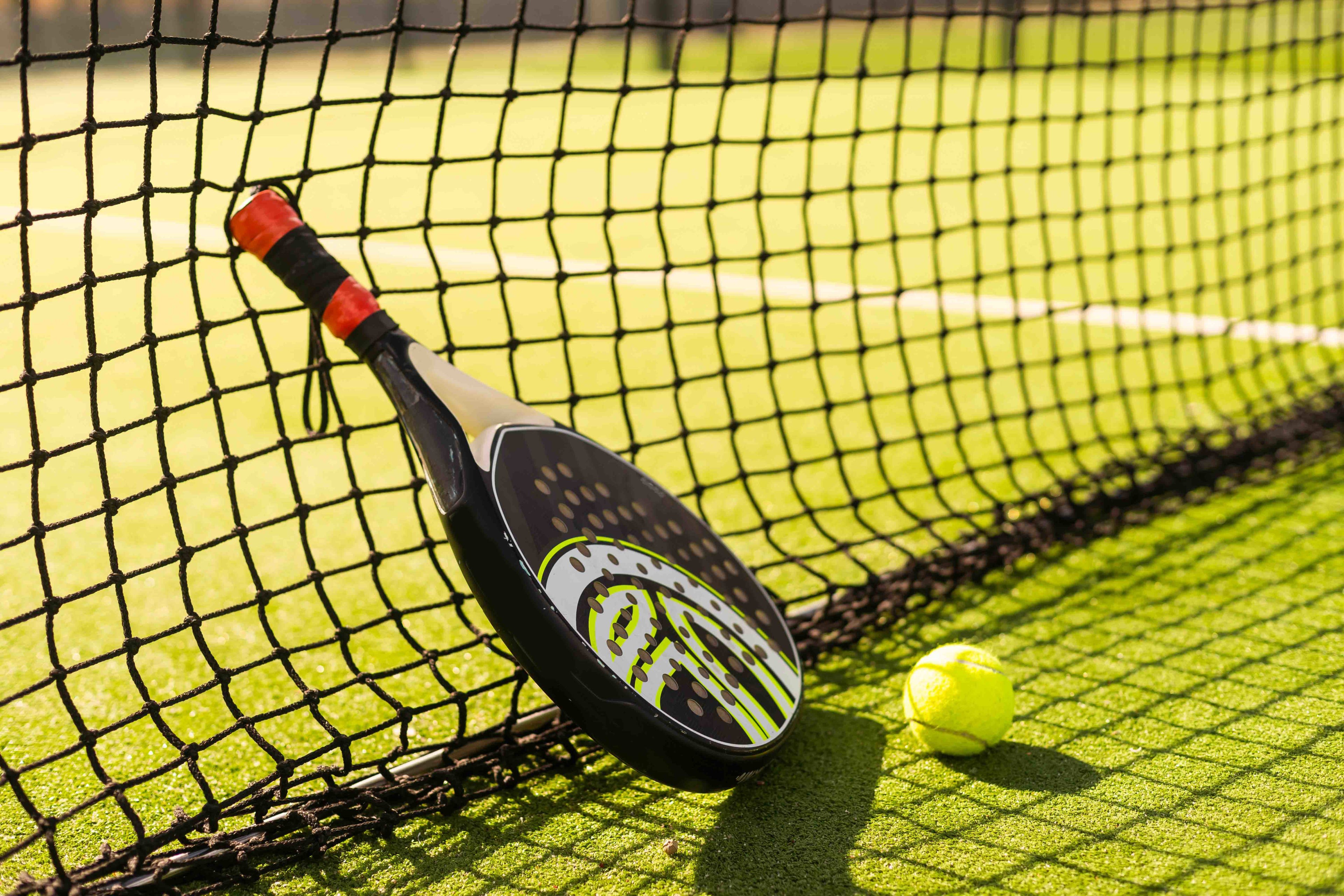 Améliorer son jeu au padel : évite ces erreurs fréquentes !