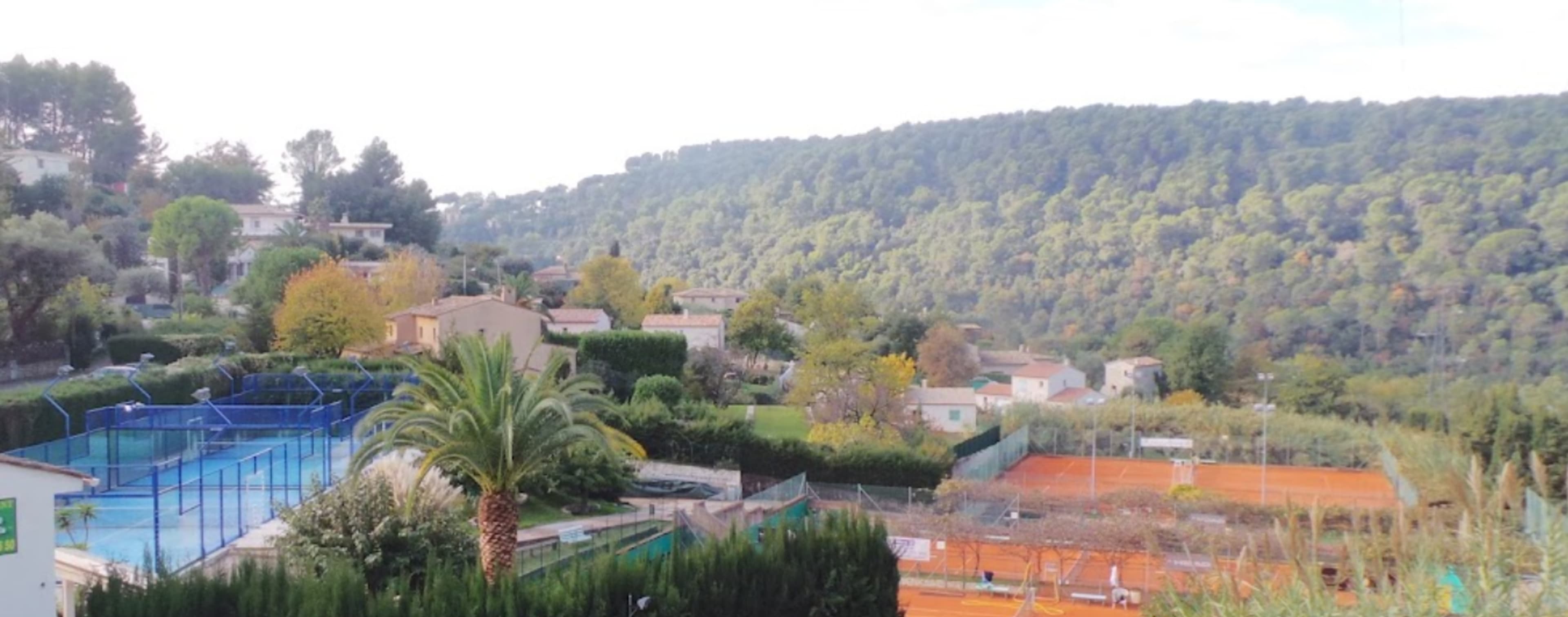 TOP 10 des plus beaux terrains de Padel de France