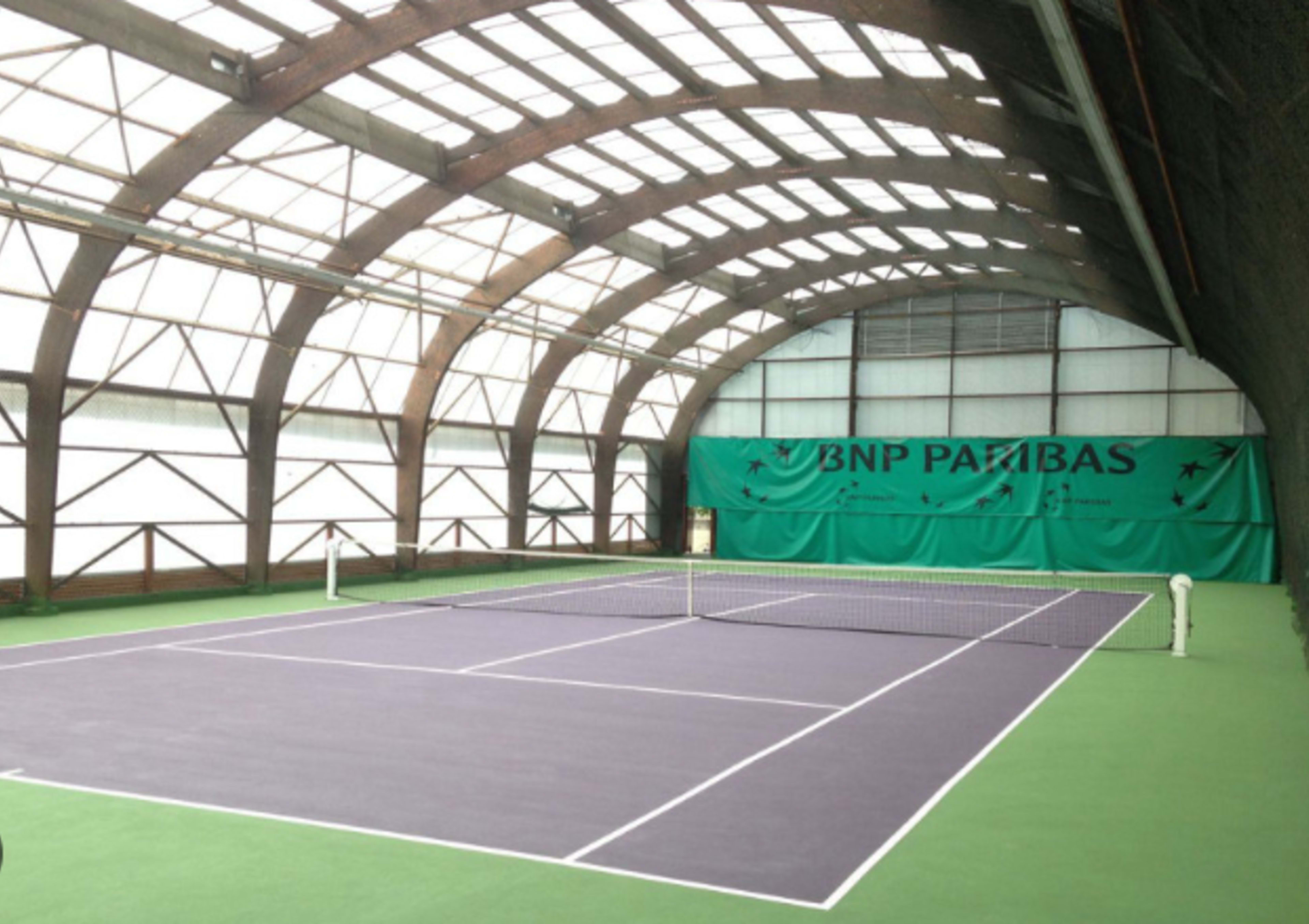 Where to play tennis in Paris ?
