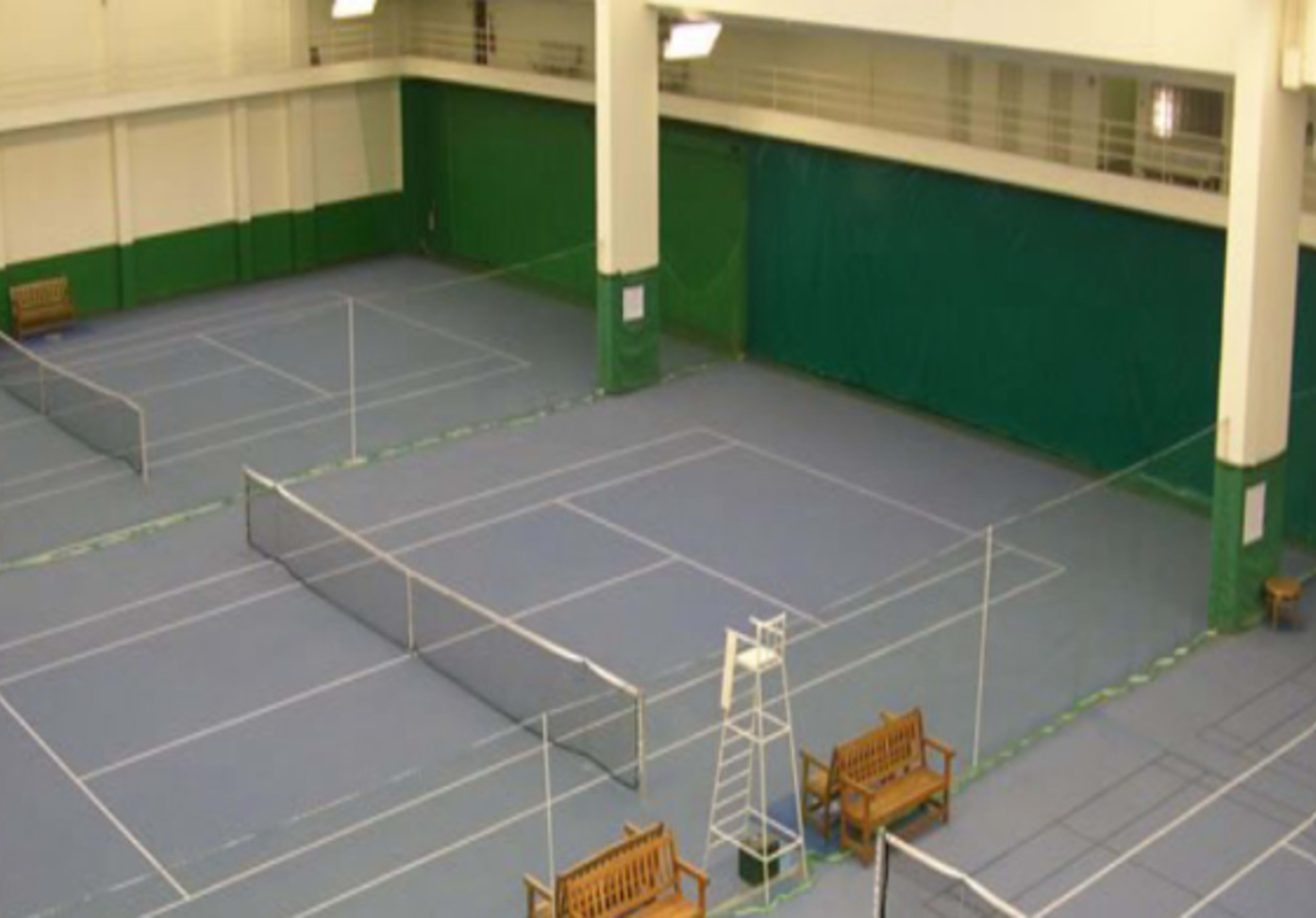 Where to play tennis in Paris ?
